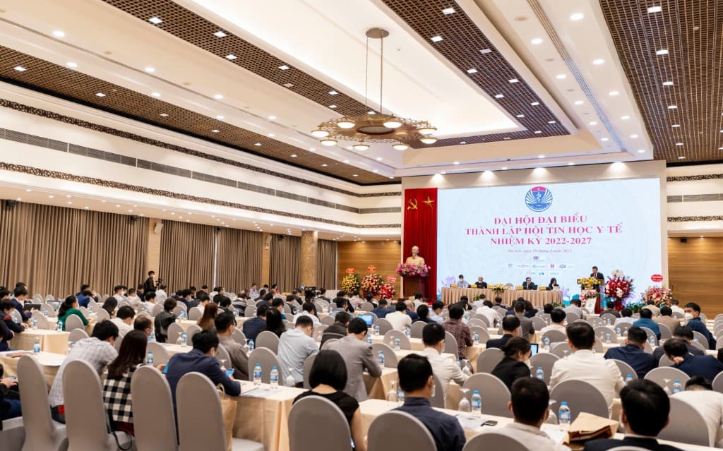 Đại hội đại biểu thành lập Hội Tin học Y tế — hội trường Hà Nội